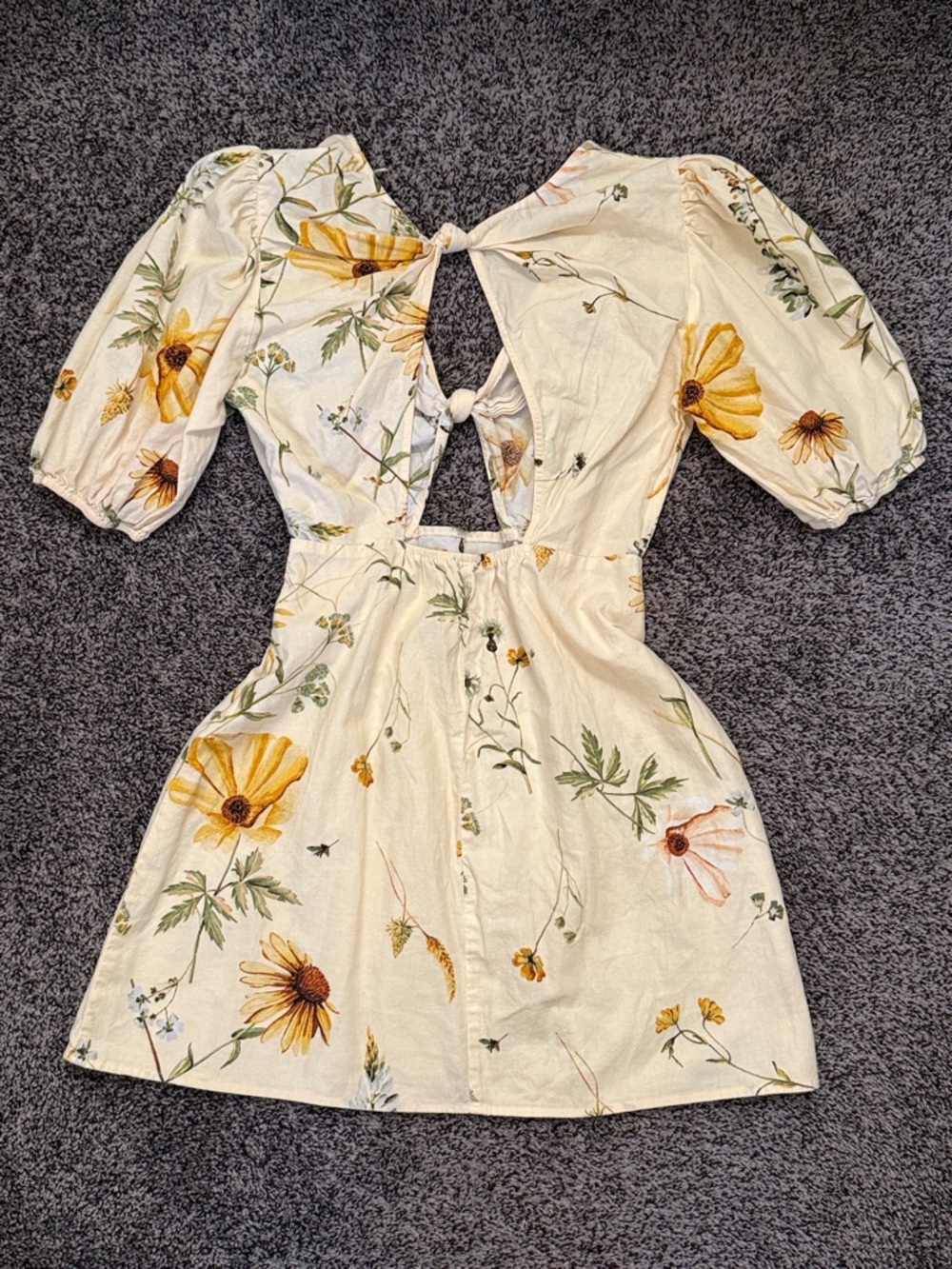 H&M Cream Mini Dress with Yellow Floral Print and Puff Sleeves - Picture 2 of 3